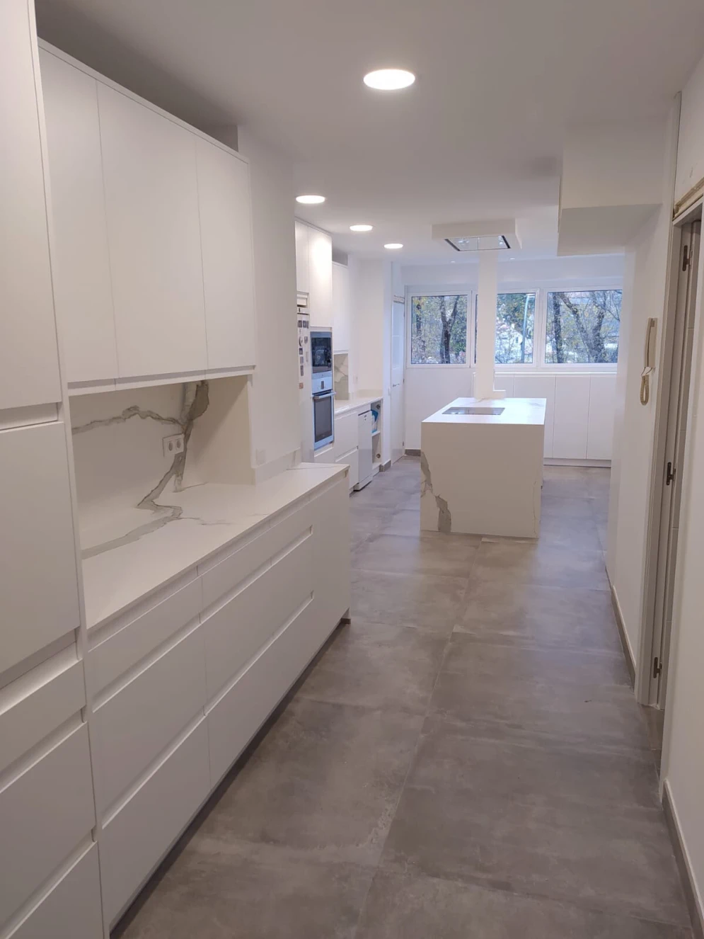 Fabricamos cocinas de calidad. Muebles de cocina de diseño, clásicas, modernas, rústicas, funcionales, prácticas, elegantes.